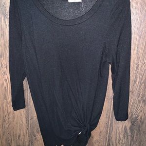 Boutique left side tie tshirt